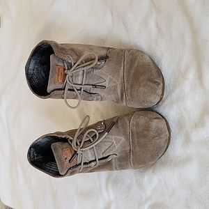 Tom's Taupe Suede Desert Wedge Bootie Size 8